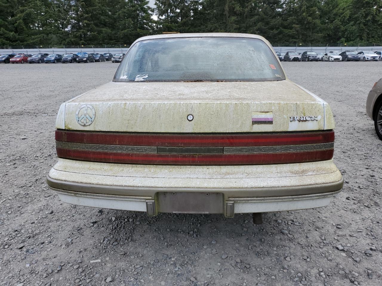 1G4AG55M8S6507328 1995 Buick Century Special