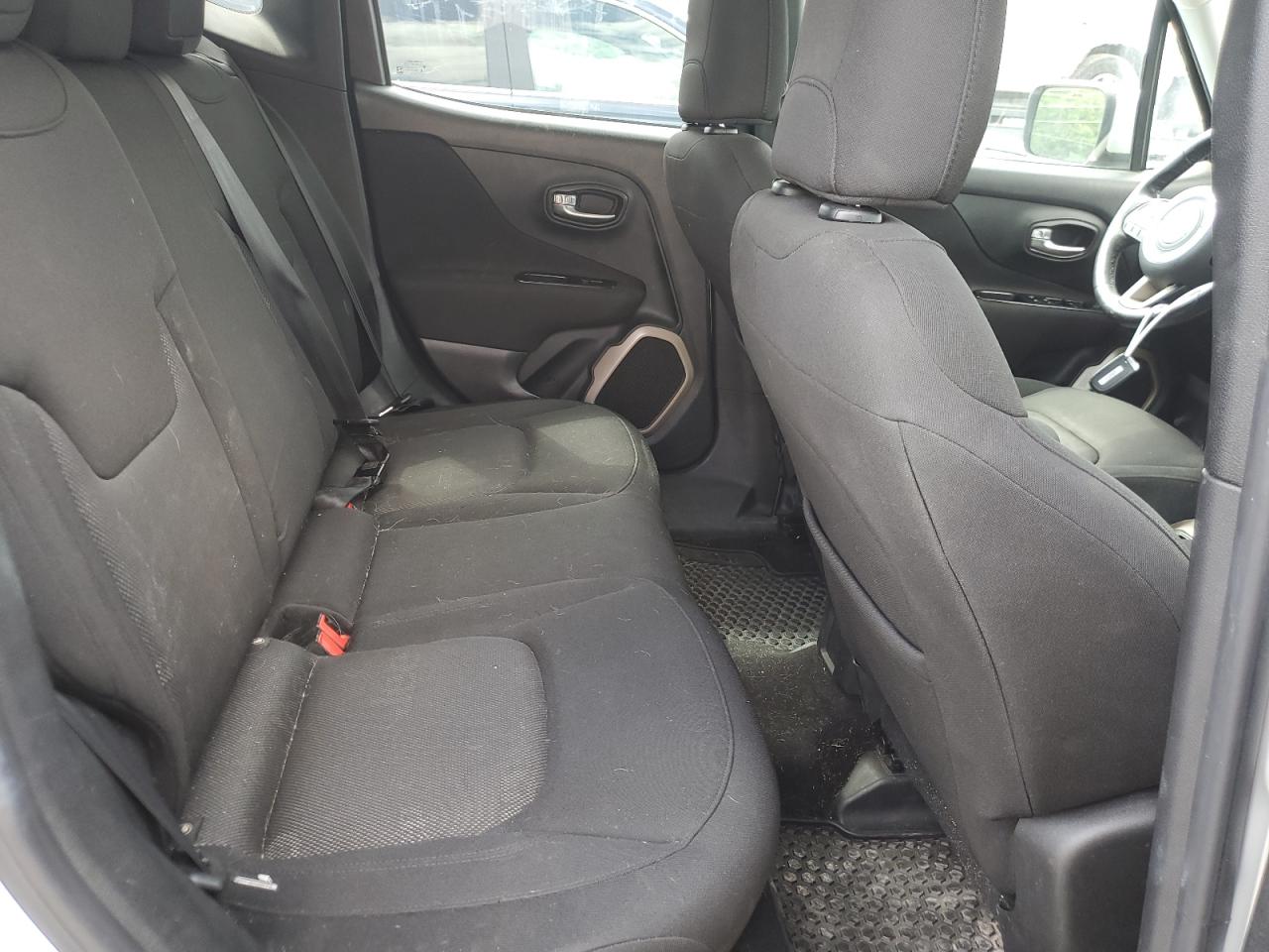 ZACCJBBT8GPD45326 2016 Jeep Renegade Latitude