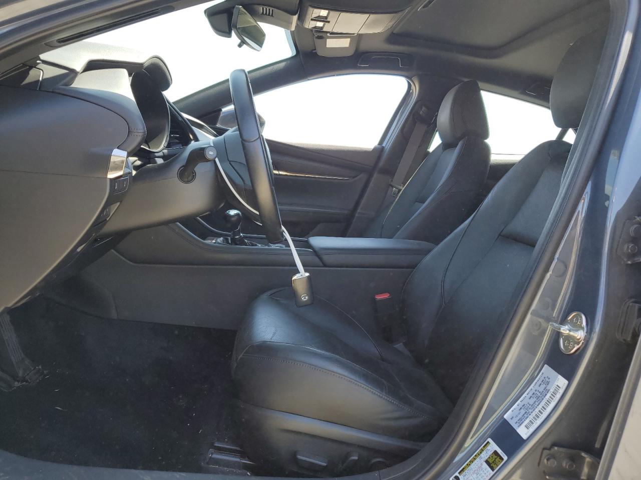 JM1BPAML3N1507068 2022 Mazda 3 Premium