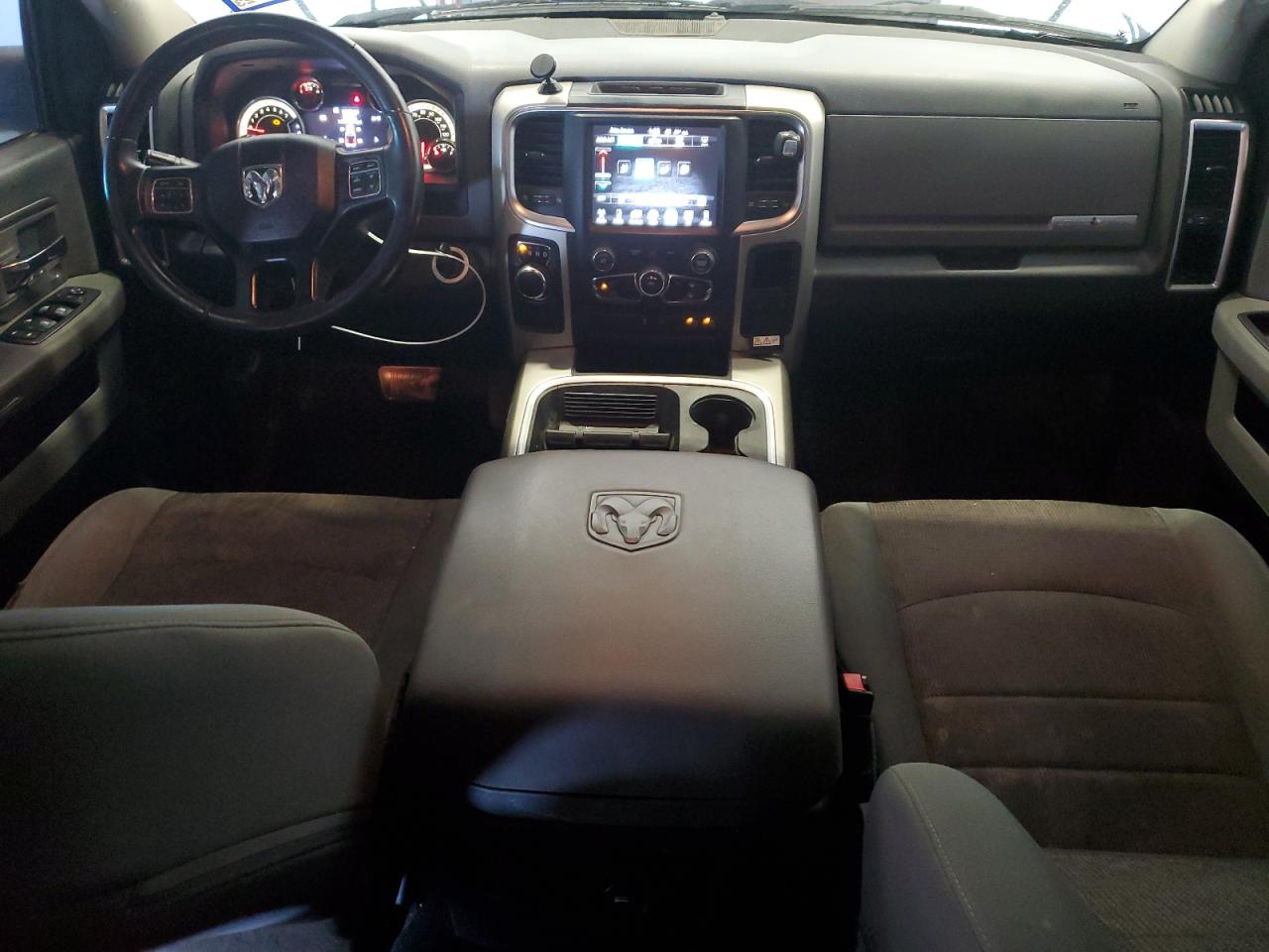 3C6RR6LT1GG295905 2016 Ram 1500 Slt