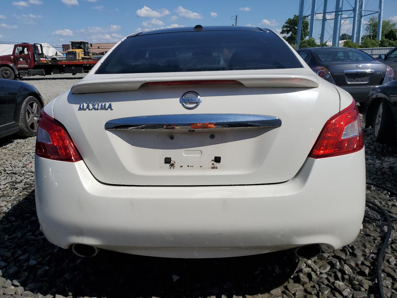 1N4AA5AP2BC818802 2011 Nissan Maxima S