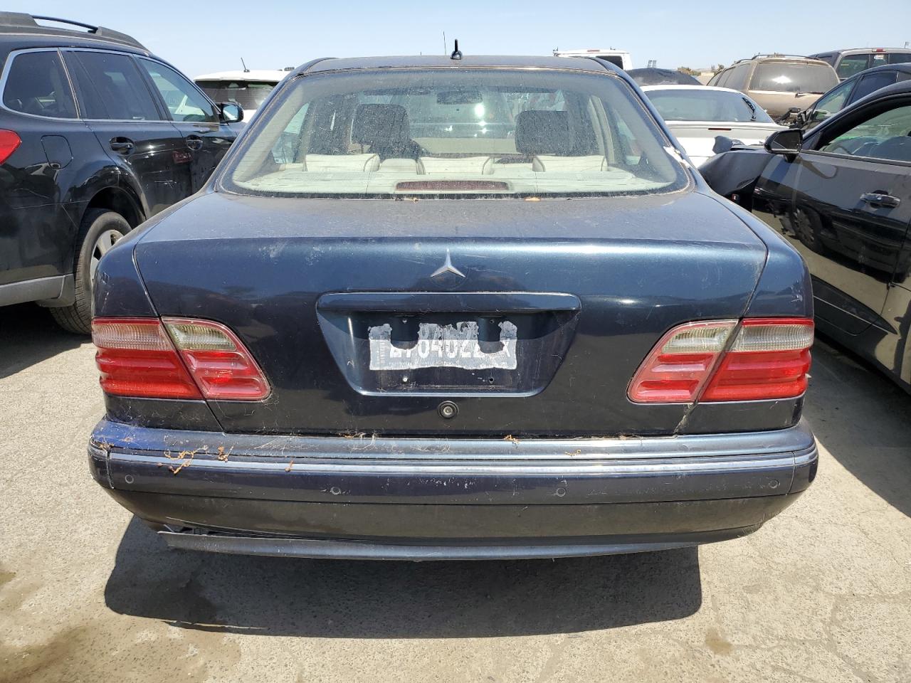 WDBJF65J2YB155851 2000 Mercedes-Benz E 320