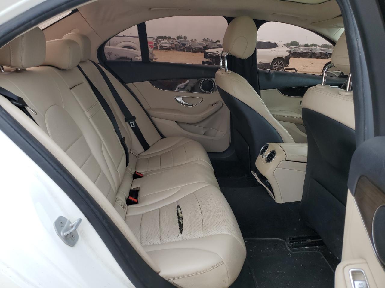 WDDWF4JB0GR164988 2016 Mercedes-Benz C 300