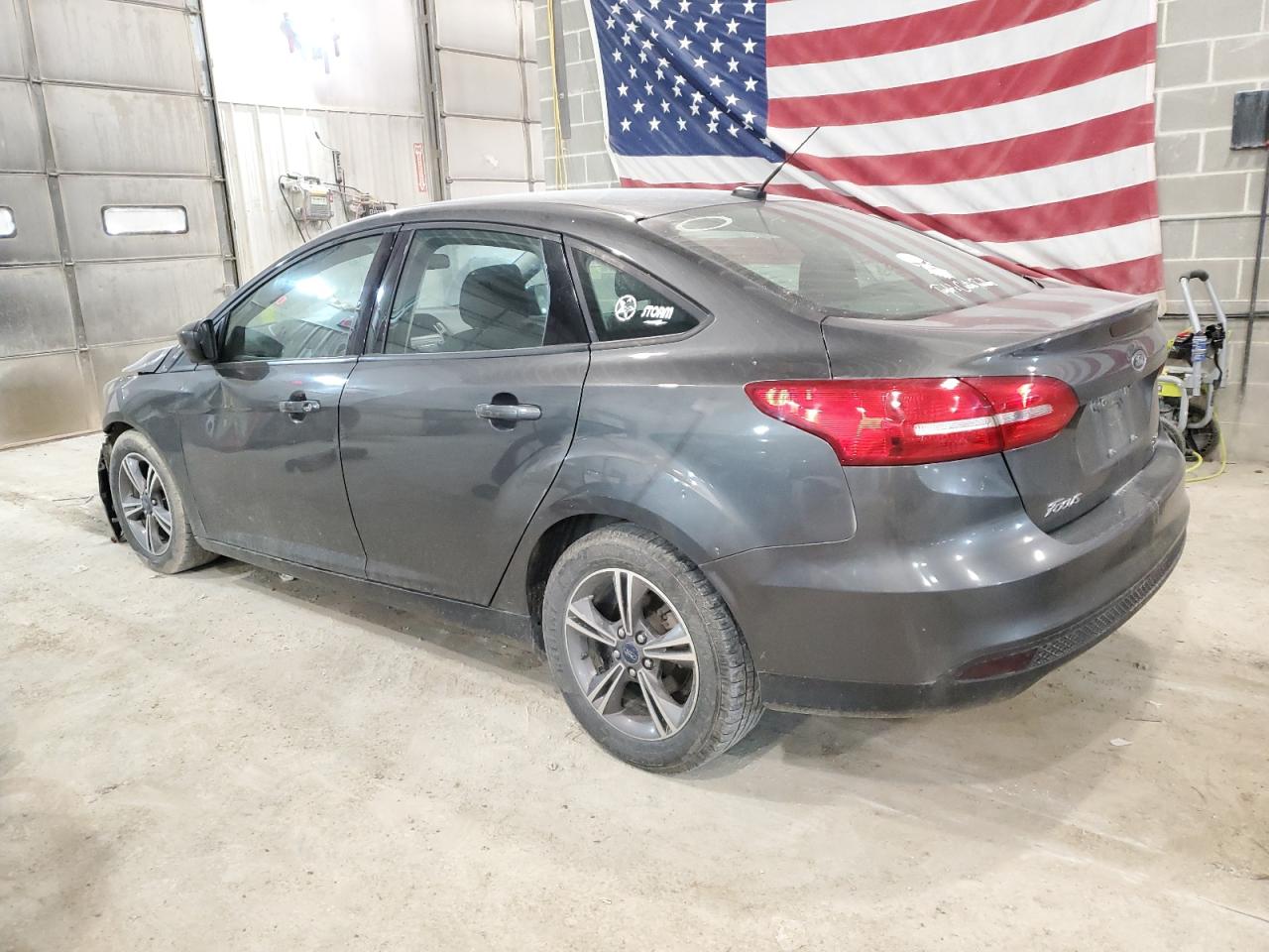 1FADP3FE5JL230169 2018 Ford Focus Se