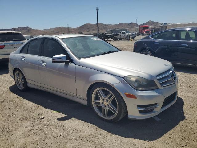 VIN WDDGF4HB8DR279781 2013 Mercedes-Benz C-Class, 250 no.4