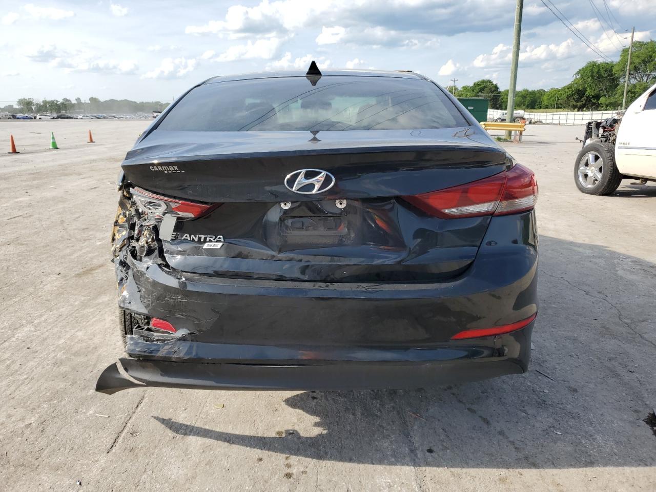 2017 Hyundai Elantra Se vin: KMHD74LF9HU319059