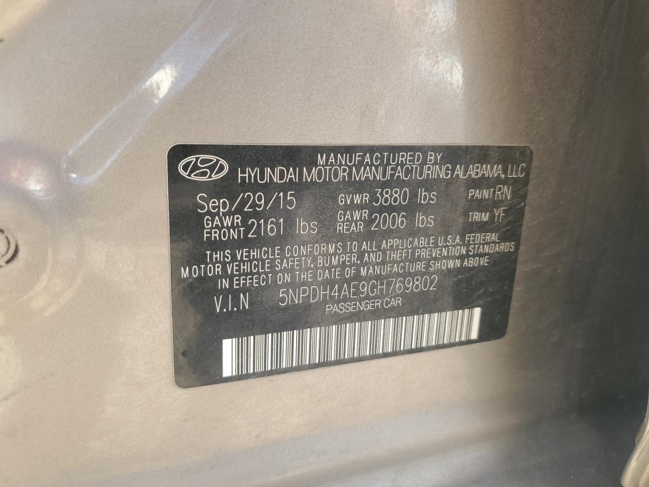 5NPDH4AE9GH769802 2016 Hyundai Elantra Se