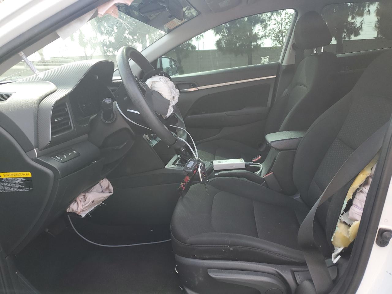 5NPD84LF1KH407588 2019 Hyundai Elantra Sel