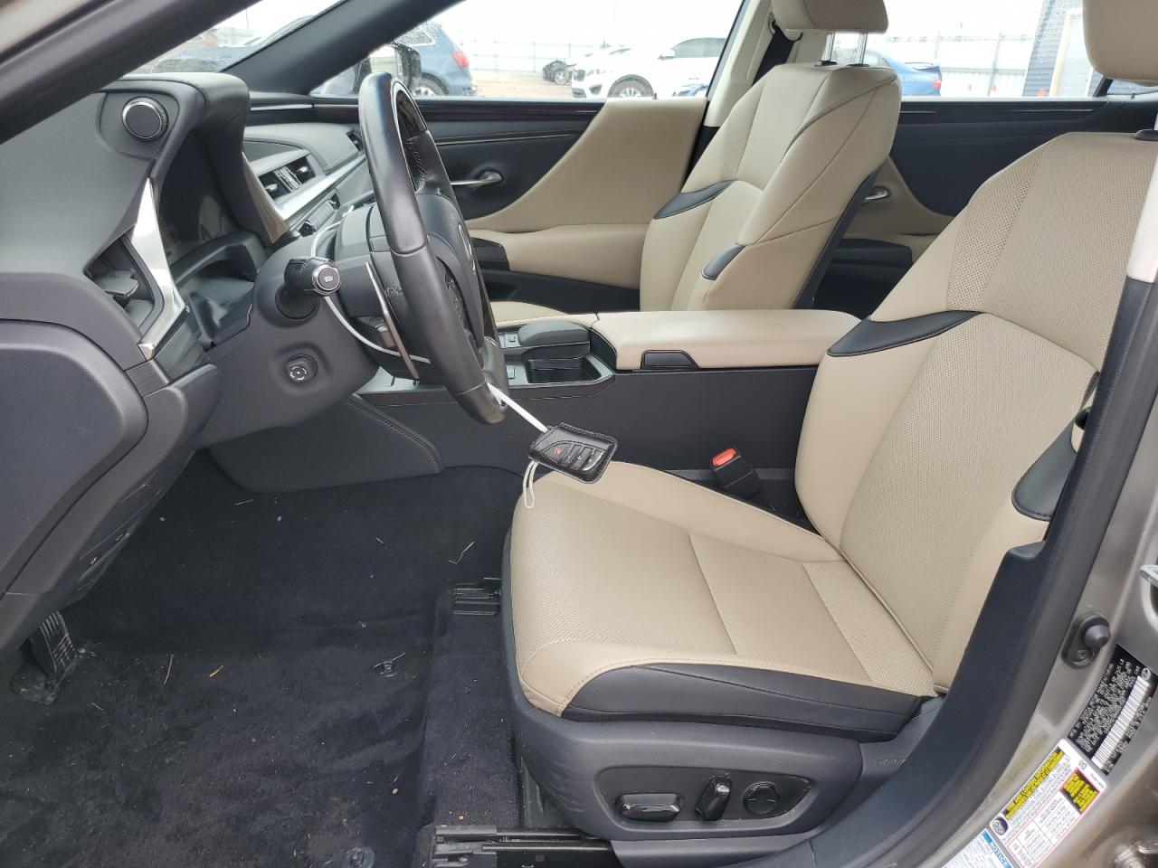 58AD11D18MU001567 2021 Lexus Es 250 Base