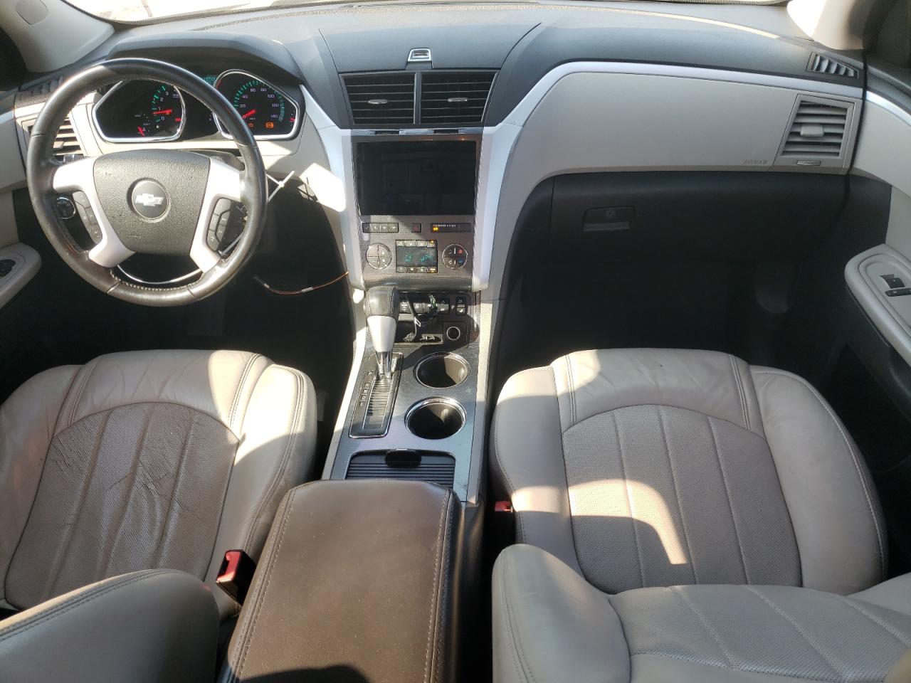 1GNKRLED9CJ307085 2012 Chevrolet Traverse Ltz