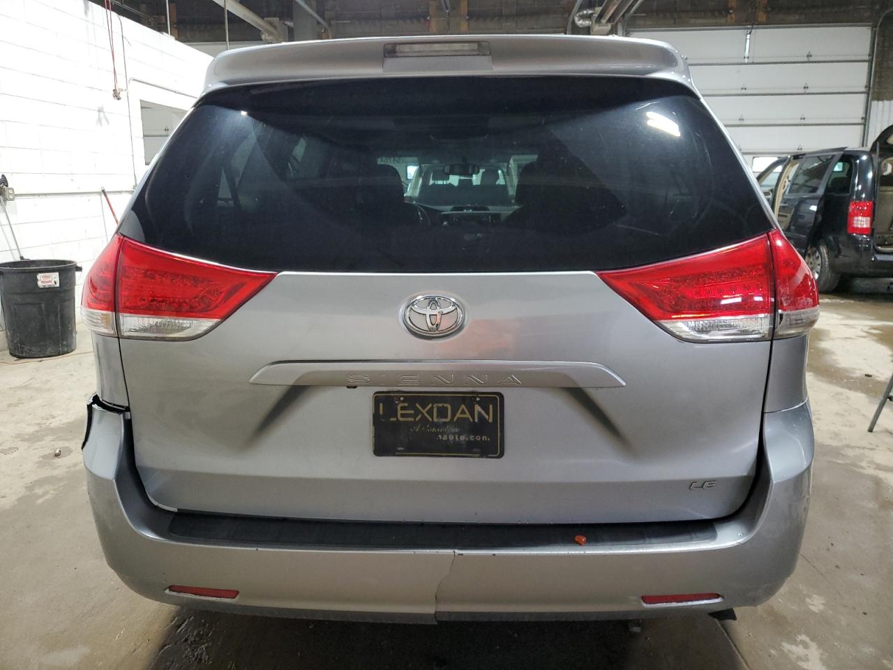 5TDKK3DC7BS058664 2011 Toyota Sienna Le