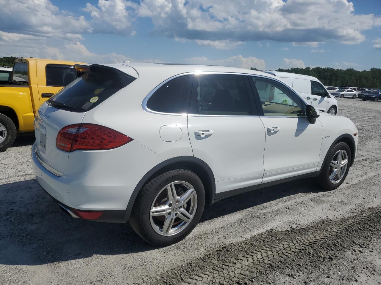 2014 Porsche Cayenne S Hybrid vin: WP1AE2A2XELA51138