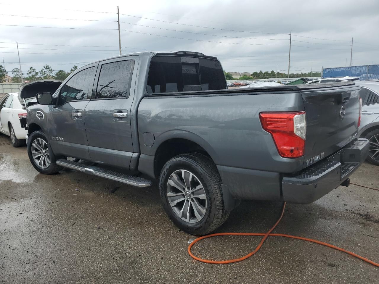 1N6AA1E5XHN509195 2017 Nissan Titan Sv