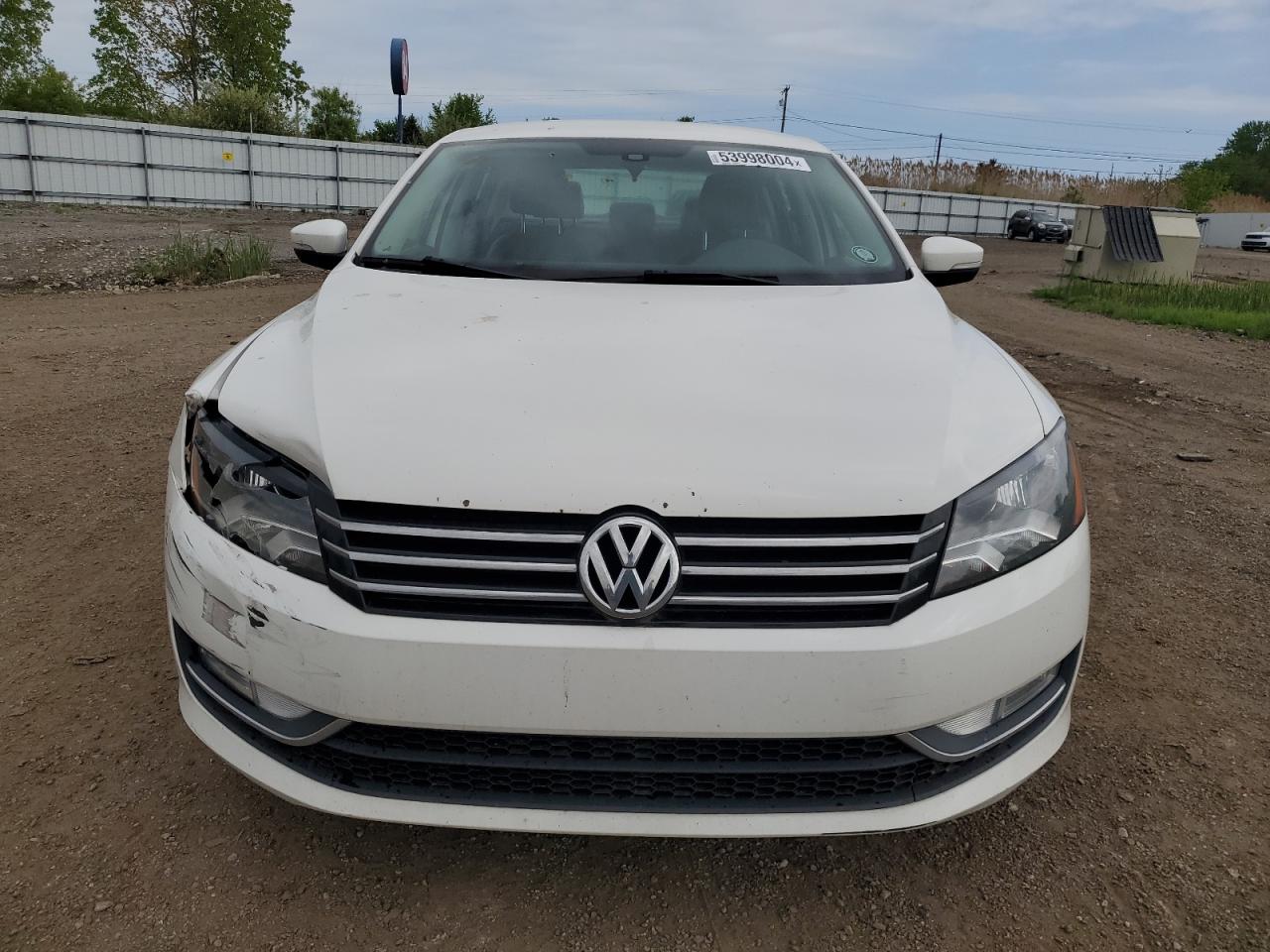 2015 Volkswagen Passat S vin: 1VWAT7A35FC109457