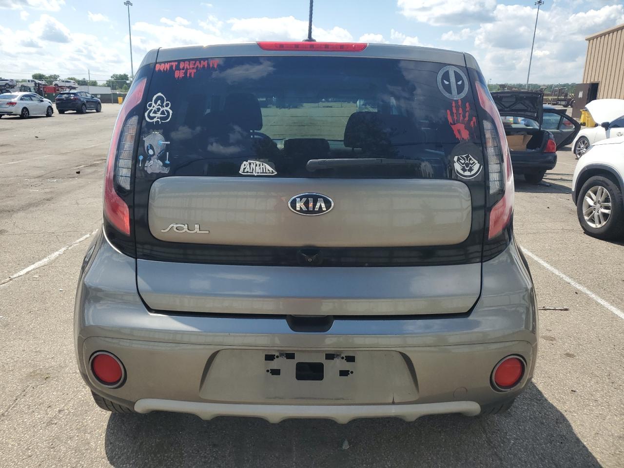 KNDJP3A58K7676976 2019 Kia Soul +