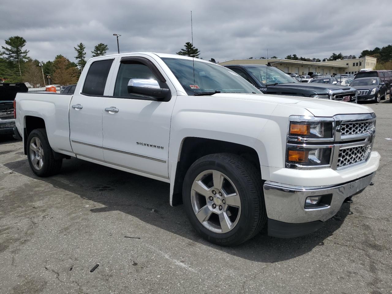 2014 Chevrolet Silverado K1500 Lt vin: 1GCVKREC6EZ261322