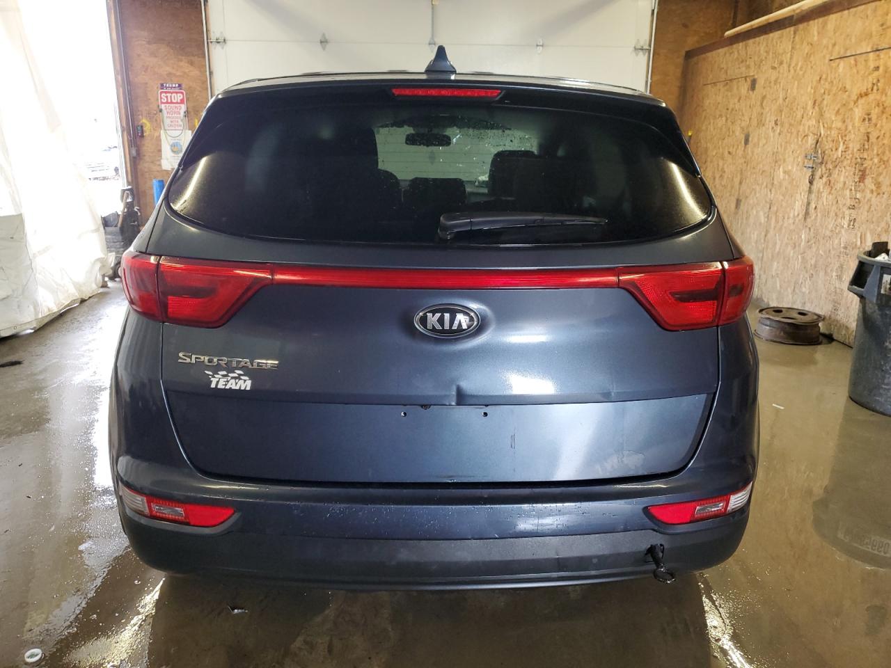 KNDPMCAC5J7437756 2018 Kia Sportage Lx