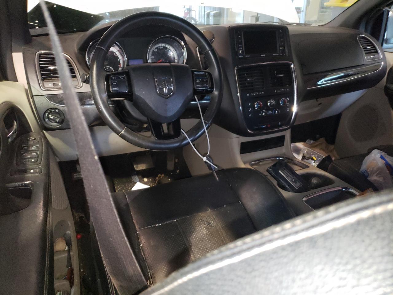 2C4RDGCG8HR760692 2017 Dodge Grand Caravan Sxt