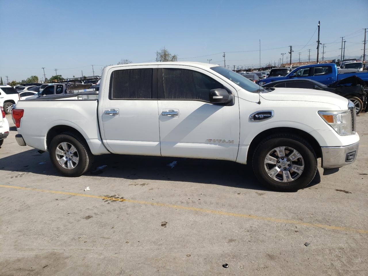 1N6AA1EK4HN512552 2017 Nissan Titan S