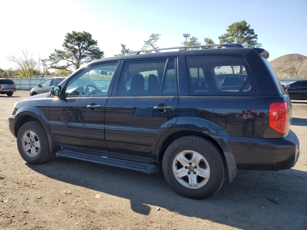 2HKYF187X5H515932 2005 Honda Pilot Exl