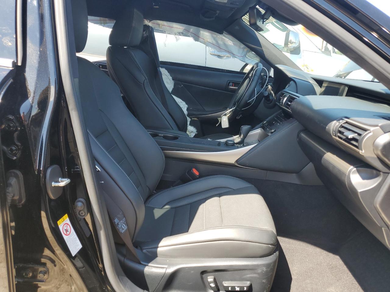 JTHC81D2XJ5031573 2018 Lexus Is 300