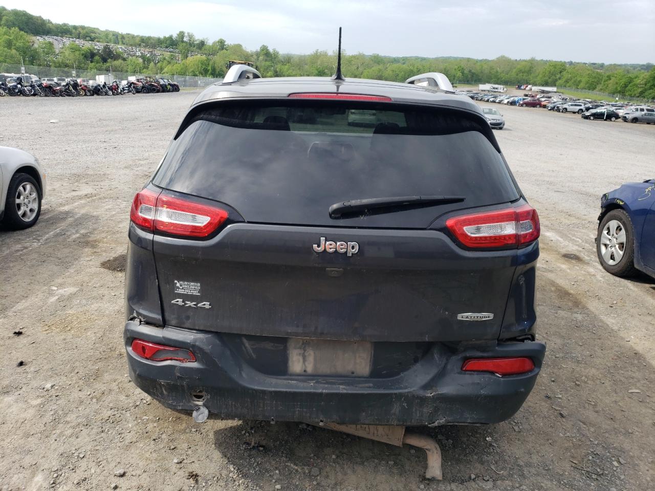 1C4PJMCS8FW752910 2015 Jeep Cherokee Latitude