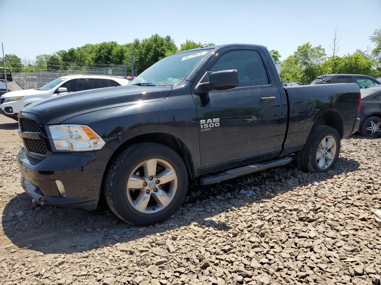 3C6JR7AGXKG614400 2019 Ram 1500 Classic Tradesman