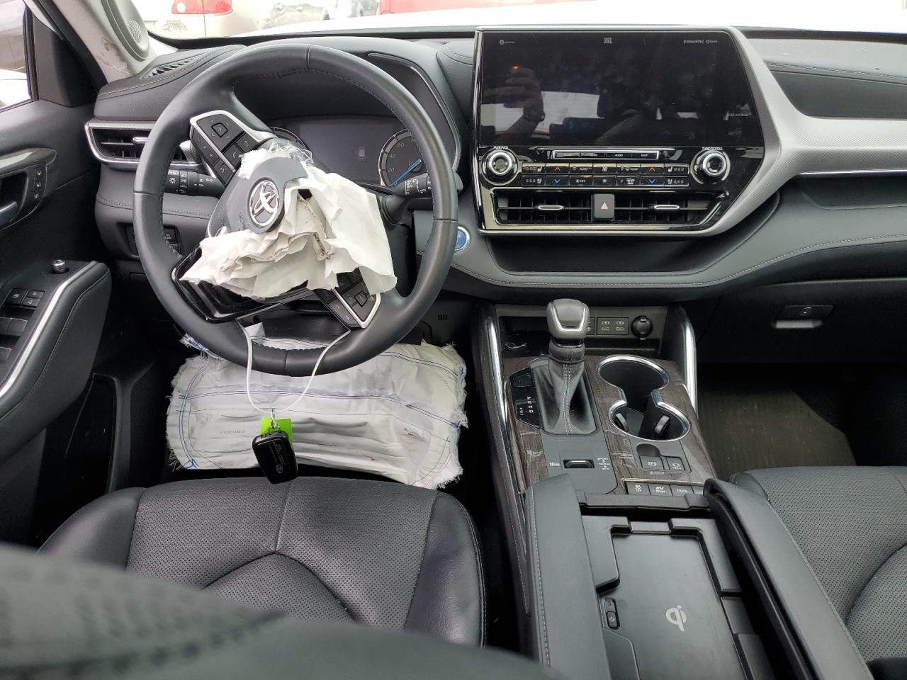 5TDEBRCH7NS094551 2022 Toyota Highlander Hybrid Platinum