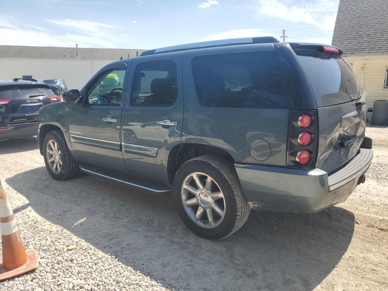 1GKFK63868J132571 2008 GMC Yukon Denali