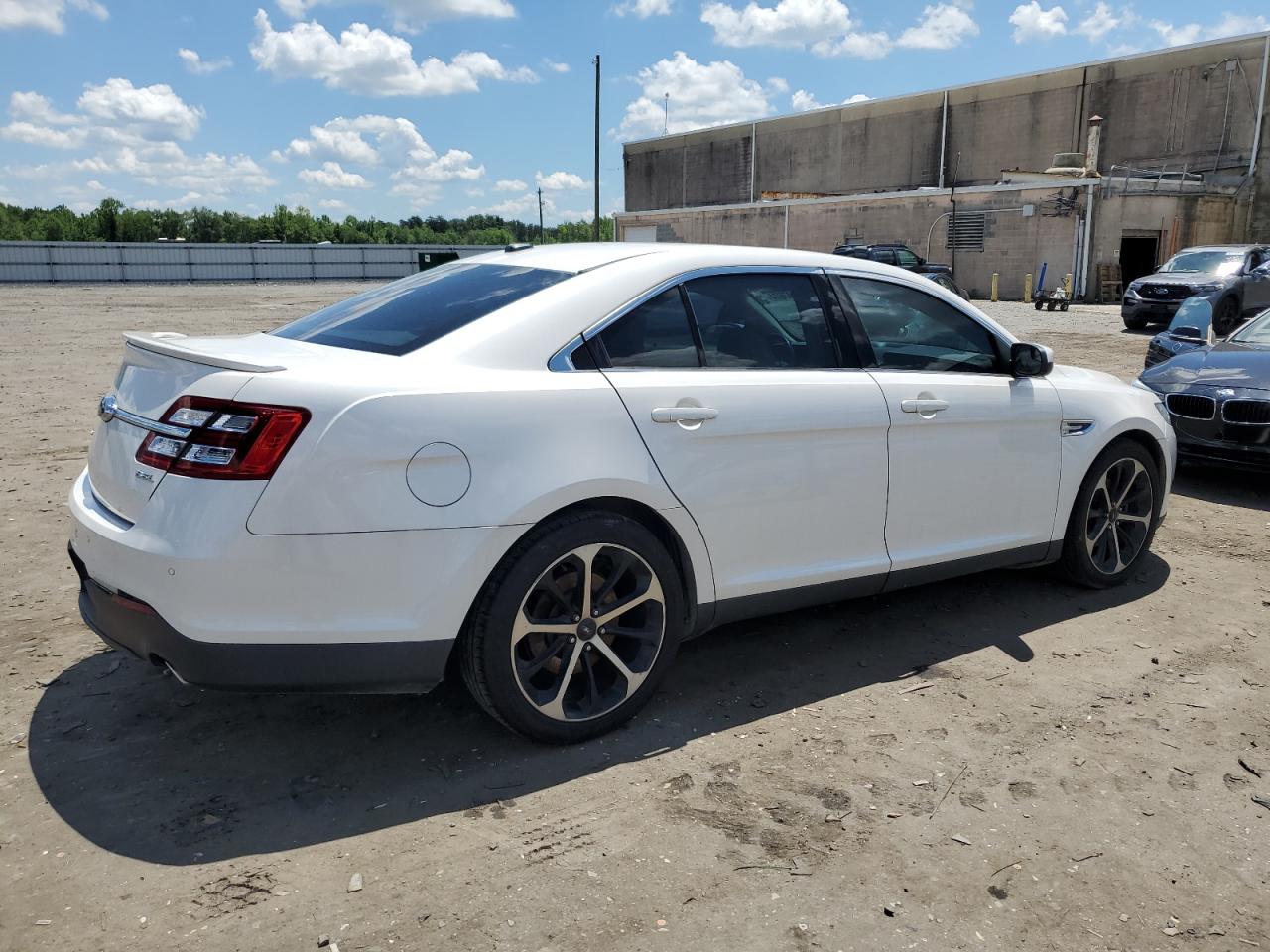 2015 Ford Taurus Sel vin: 1FAHP2E81FG208595