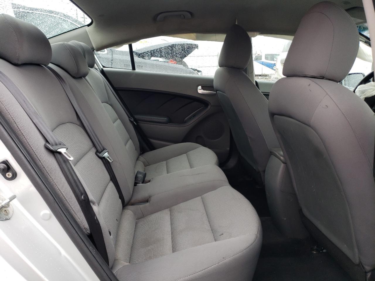 3KPFK4A78HE043737 2017 Kia Forte Lx