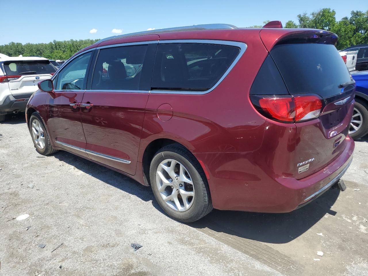 2017 Chrysler Pacifica Touring L Plus vin: 2C4RC1EG6HR816657