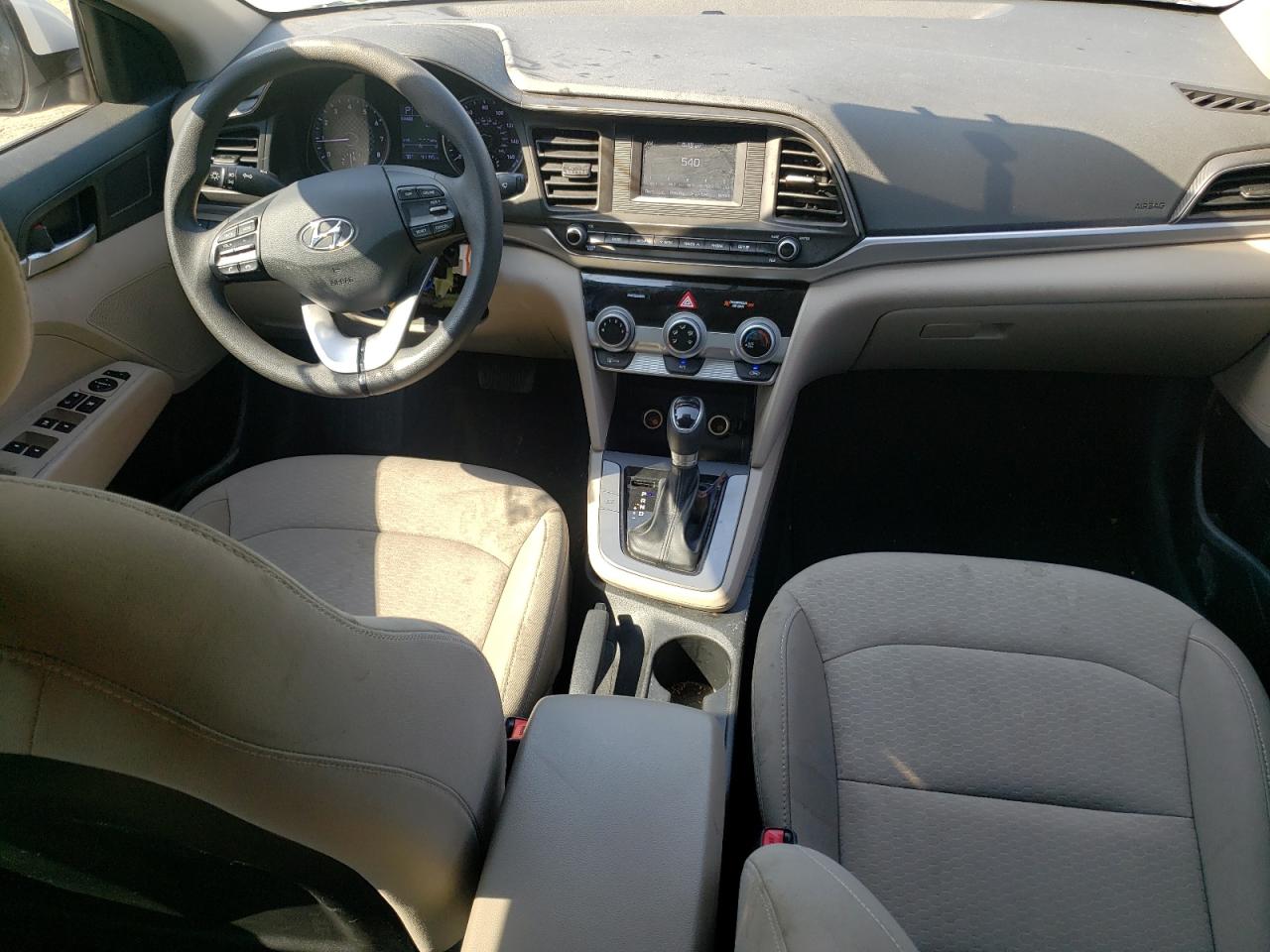 5NPD74LF2KH410454 2019 Hyundai Elantra Se