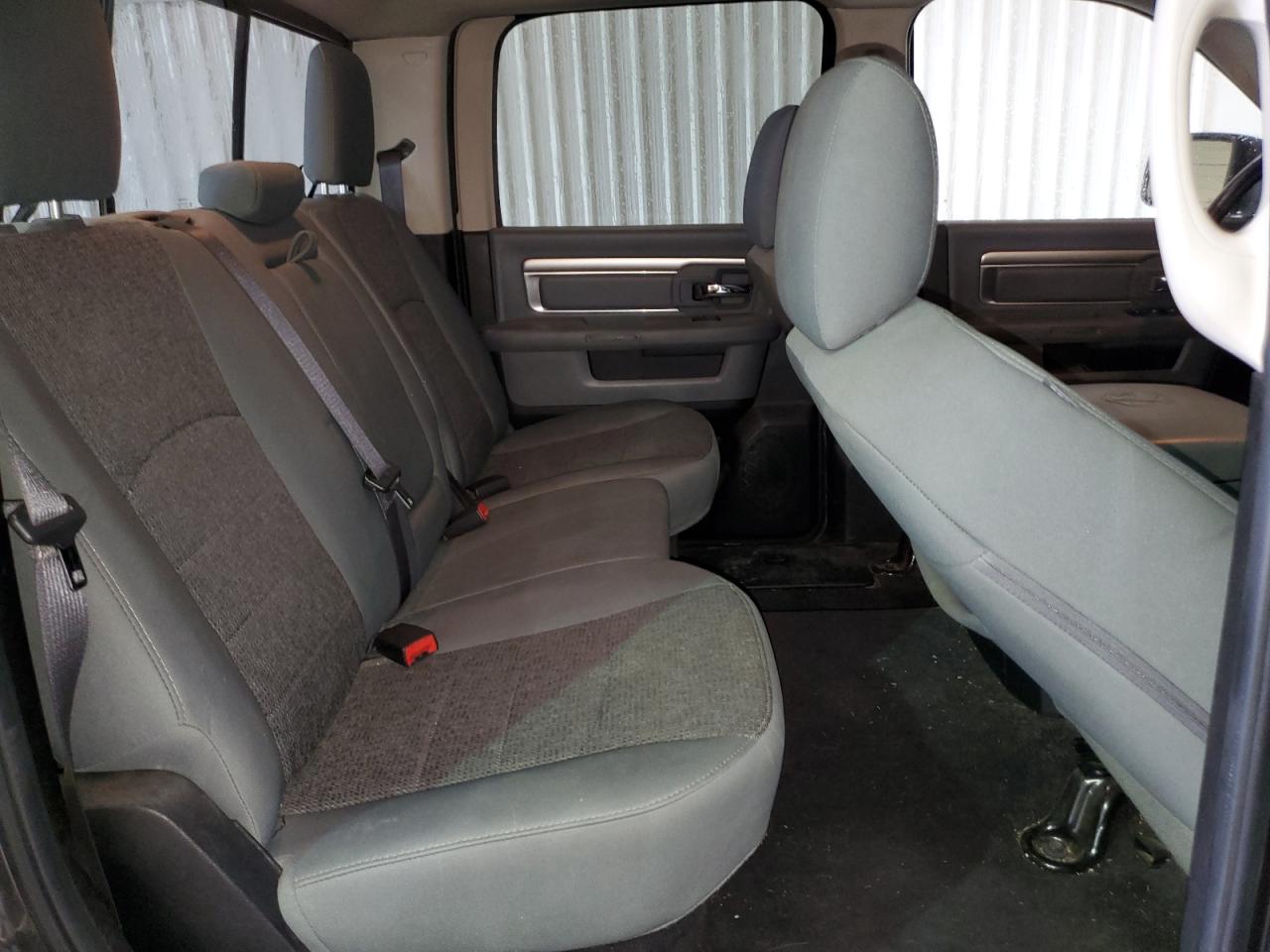 3C6RR7LT5HG688135 2017 Ram 1500 Slt