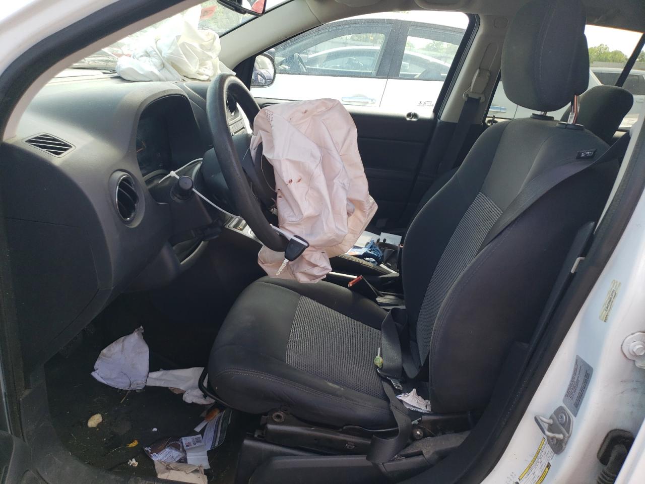 1C4NJCBA5HD147722 2017 Jeep Compass Sport