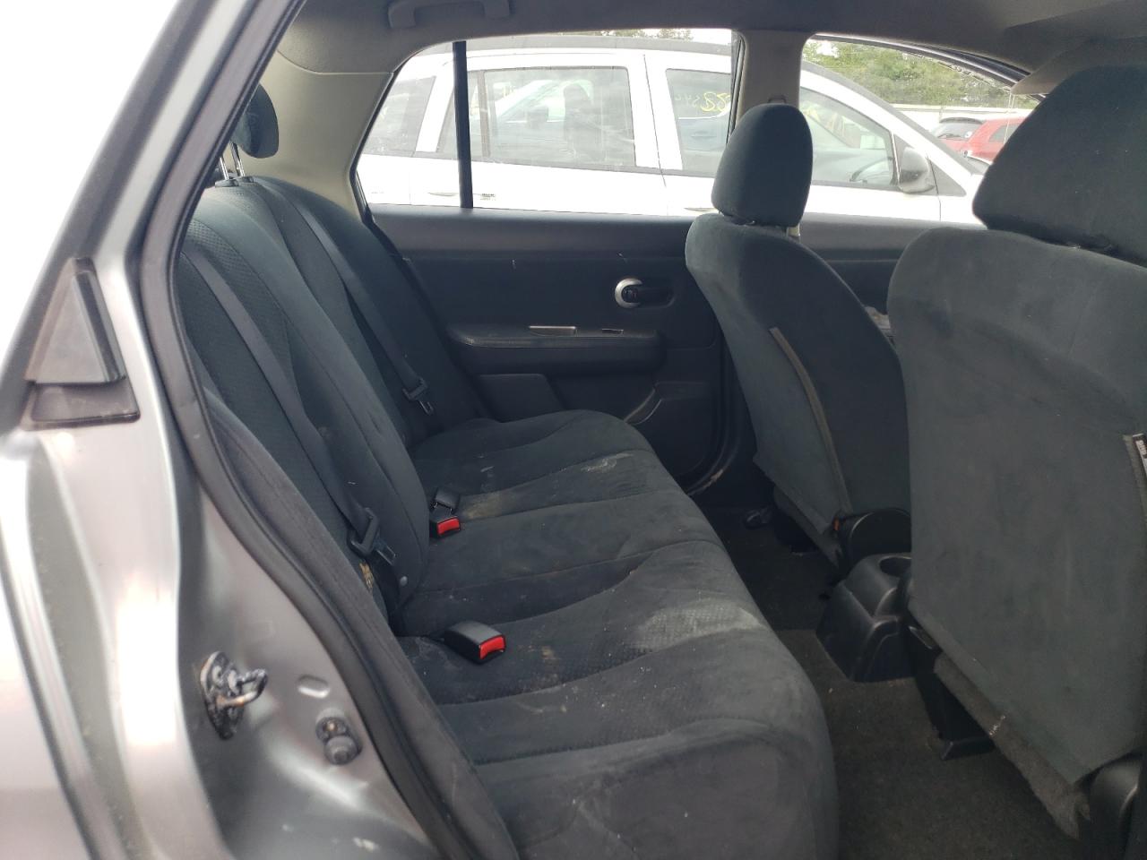 3N1BC1AP6AL378199 2010 Nissan Versa S