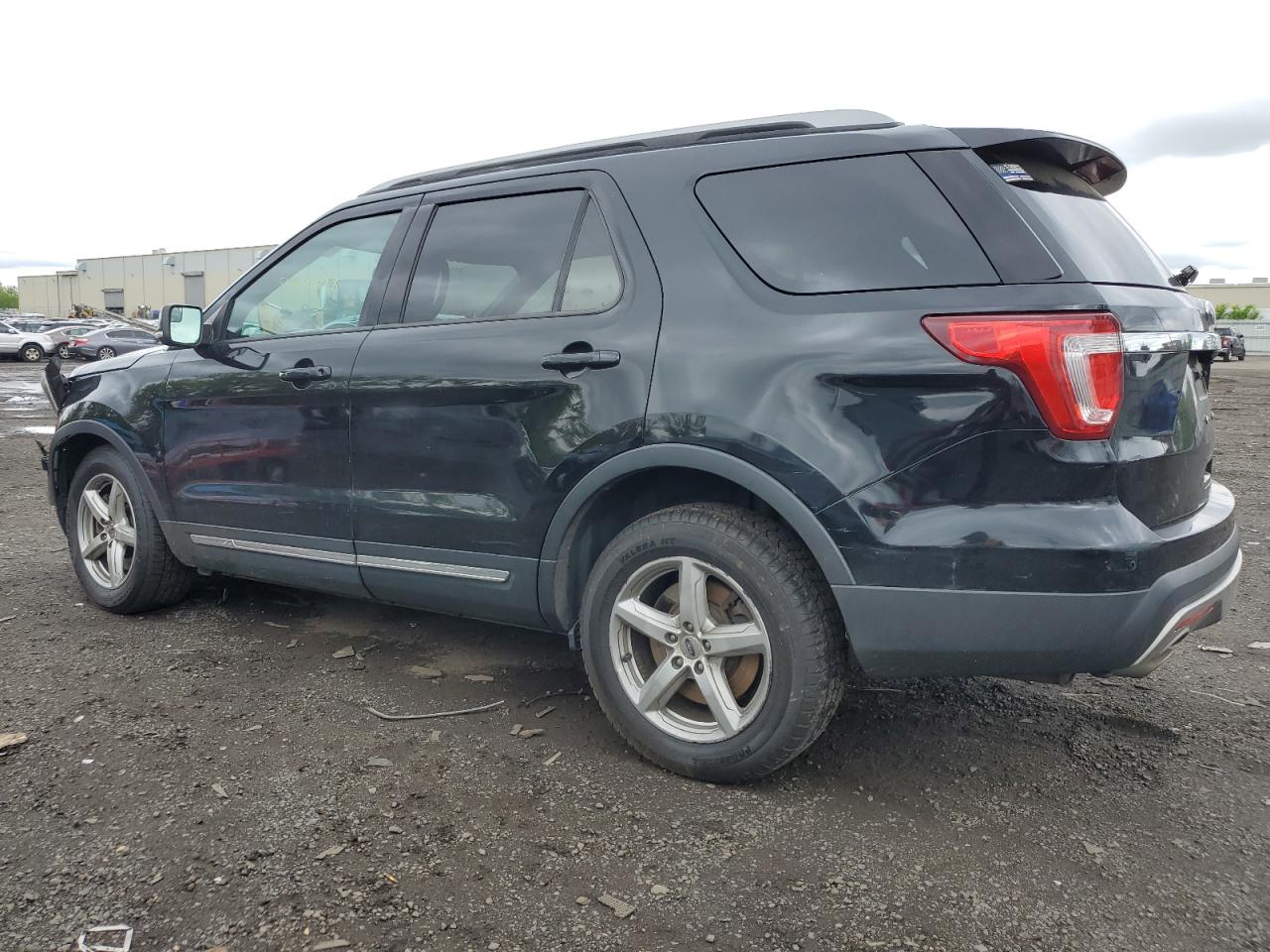 1FM5K8D82HGE32084 2017 Ford Explorer Xlt