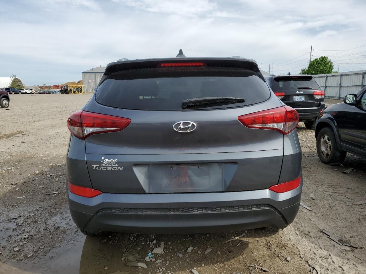 KM8J33A44JU819663 2018 Hyundai Tucson Sel