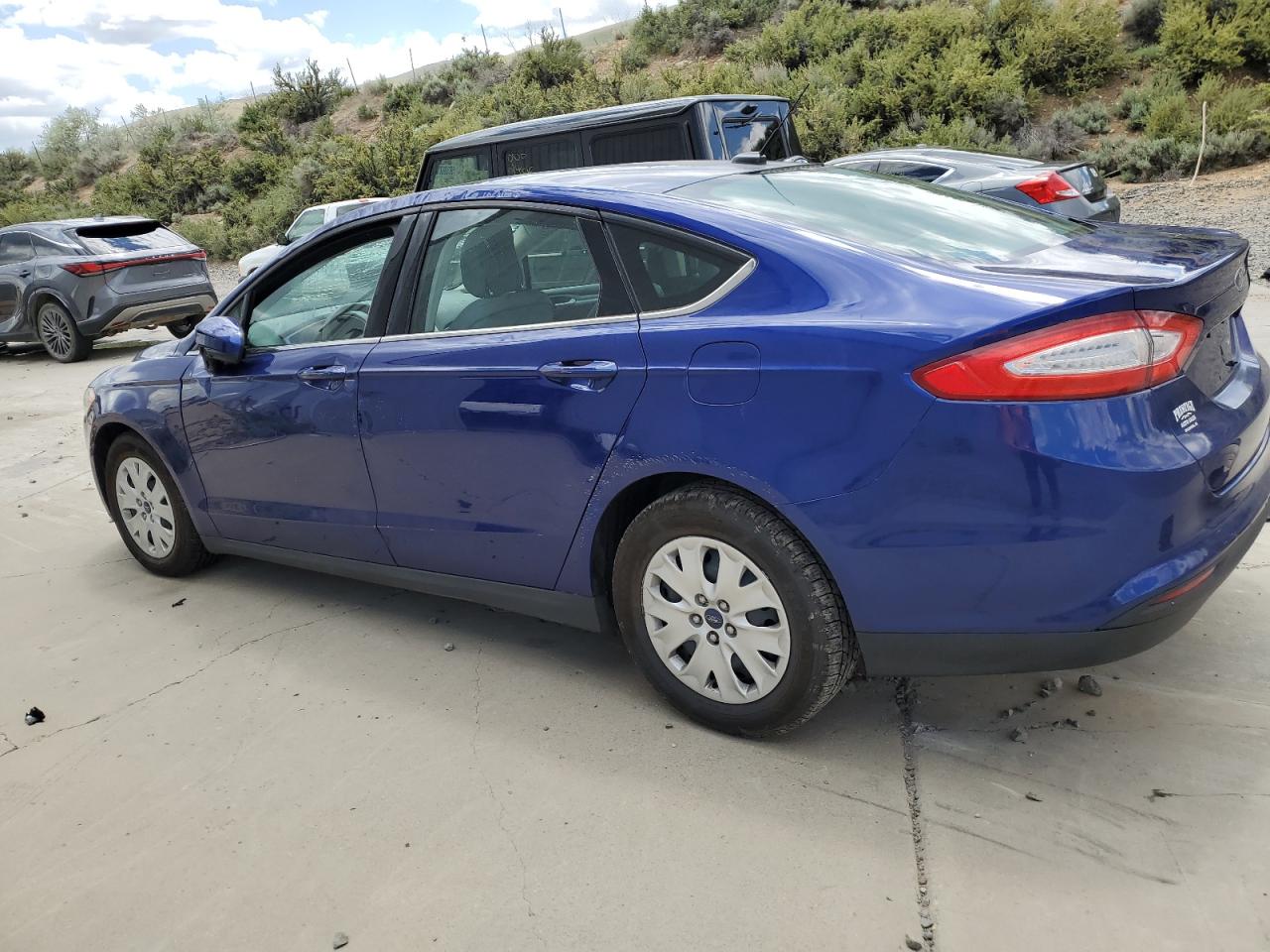 2014 Ford Fusion S vin: 3FA6P0G77ER368570