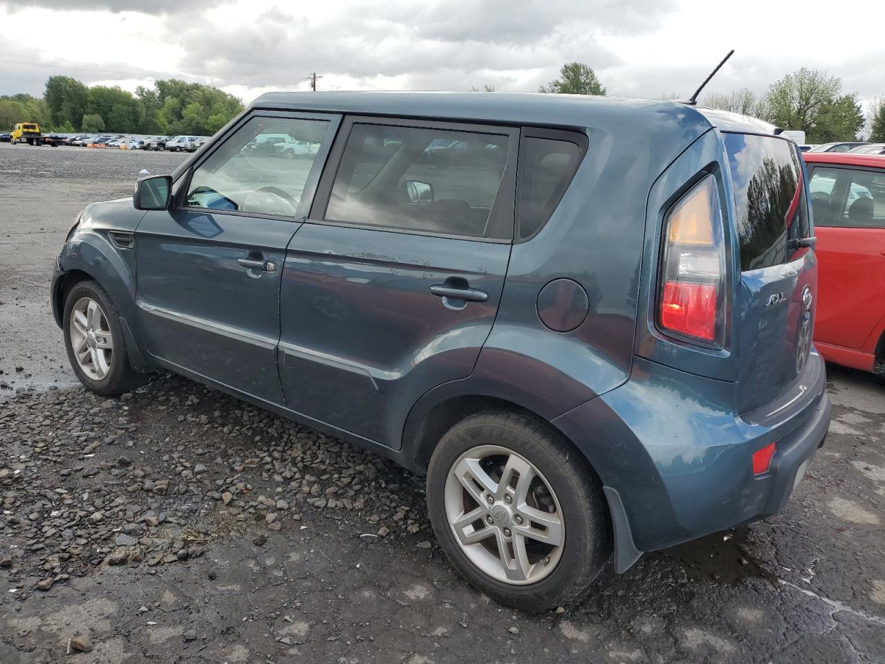 KNDJT2A26B7214721 2011 Kia Soul +