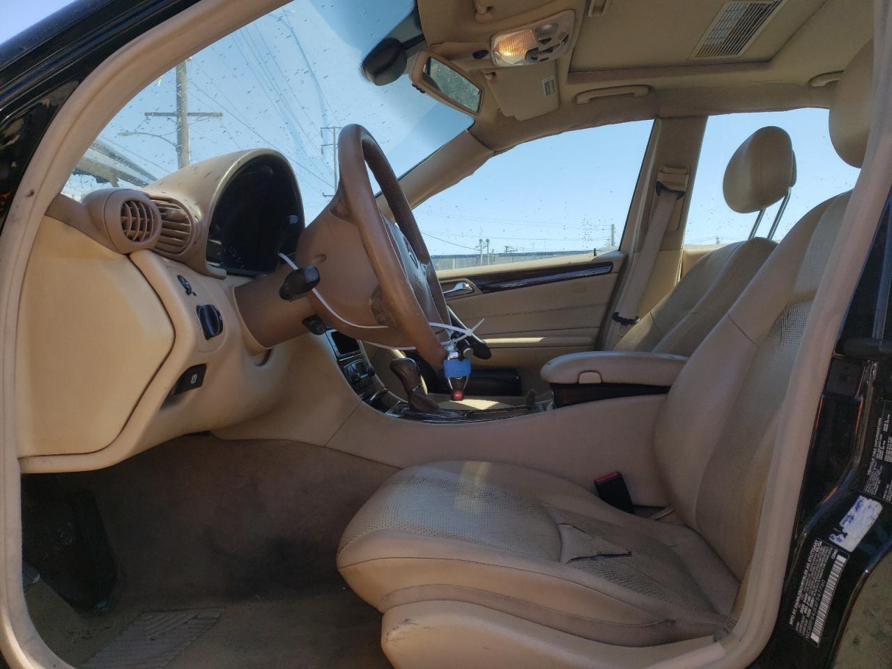 WDBRF64JX4F547760 2004 Mercedes-Benz C 320