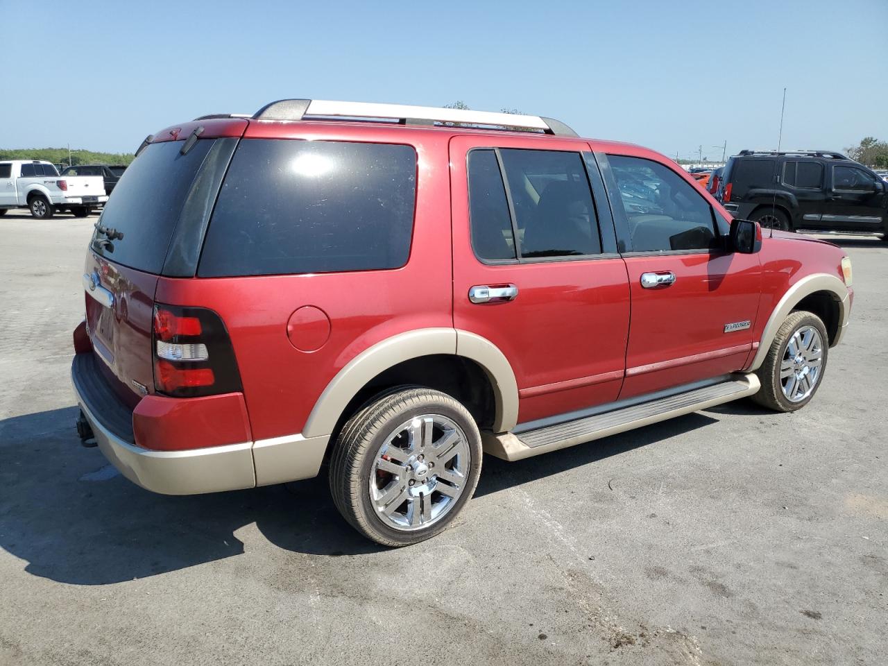 1FMEU64E57UA85807 2007 Ford Explorer Eddie Bauer