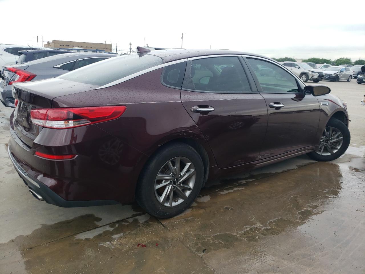 2019 Kia Optima Lx vin: 5XXGT4L38KG352764