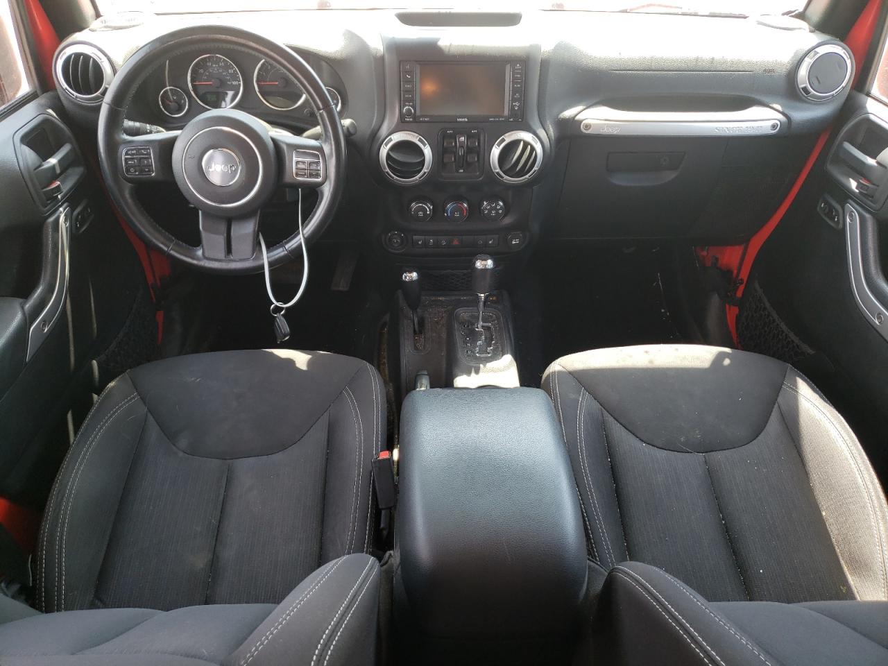 1C4BJWEG9FL558970 2015 Jeep Wrangler Unlimited Sahara