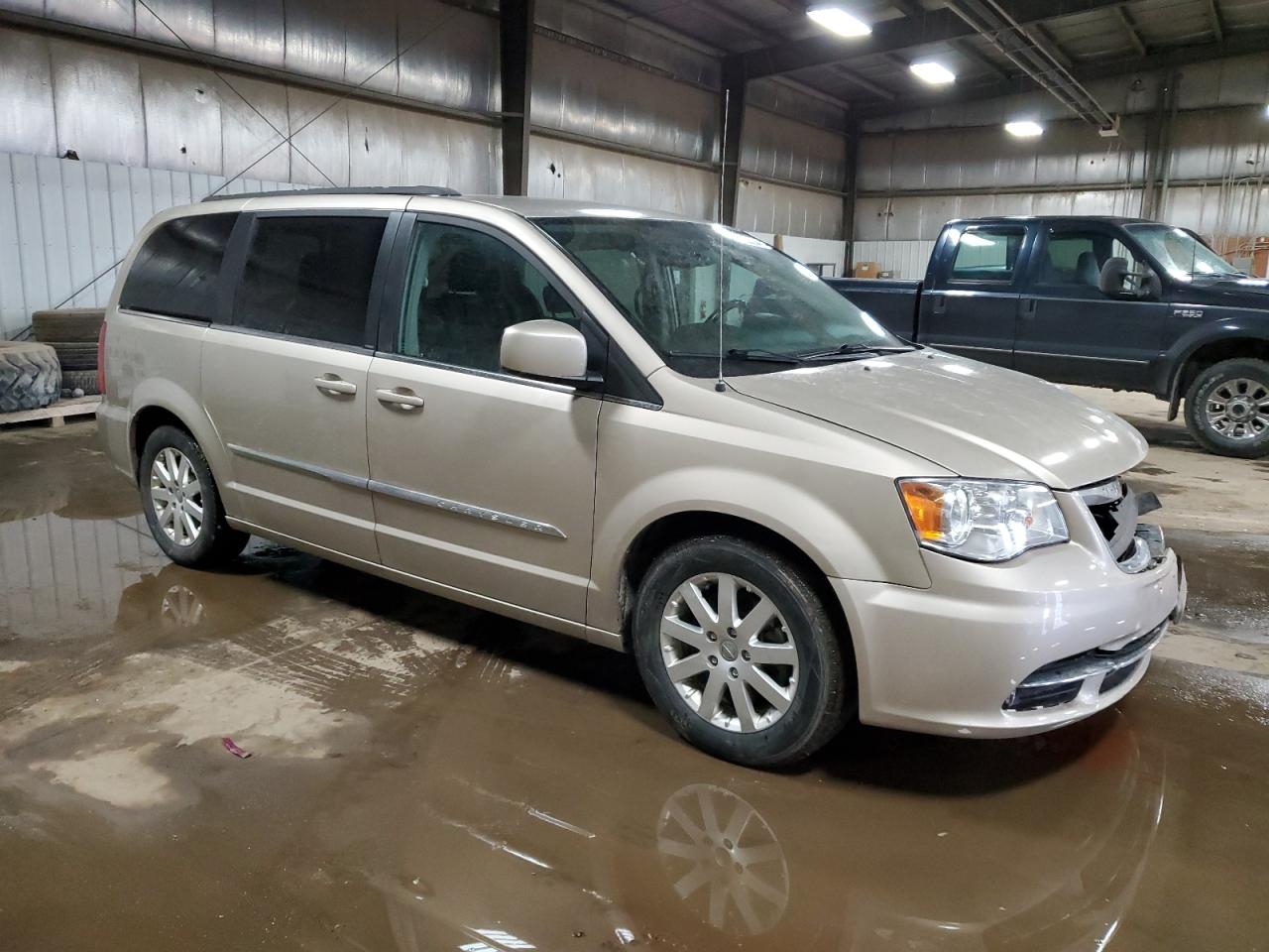 2013 Chrysler Town & Country Touring vin: 2C4RC1BG2DR744922