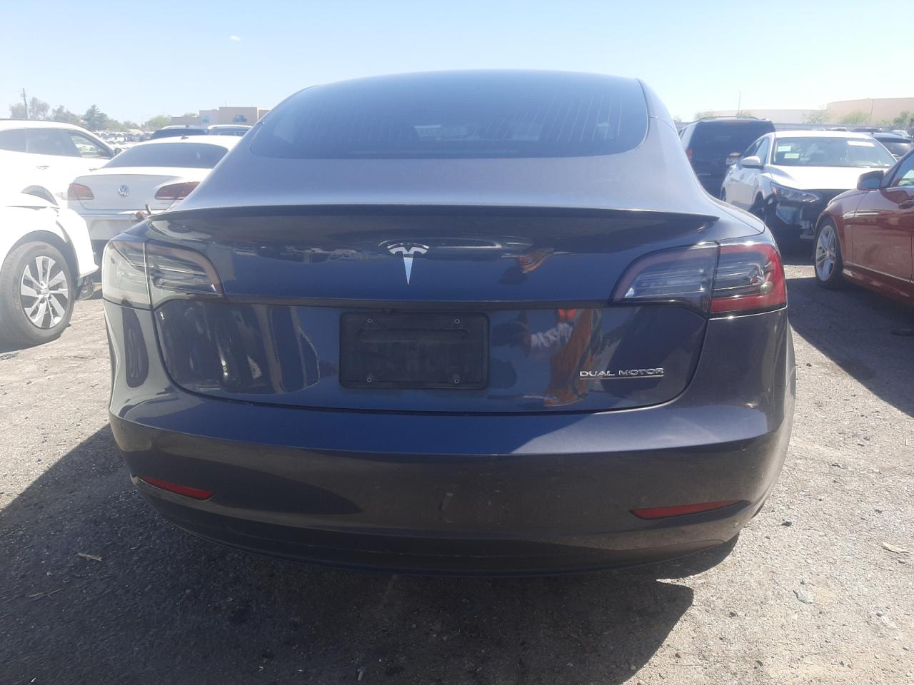 2020 Tesla Model 3 vin: 5YJ3E1EC5LF623711