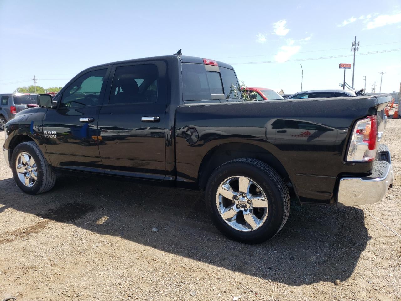 1C6RR7LG9JS224119 2018 Ram 1500 Slt