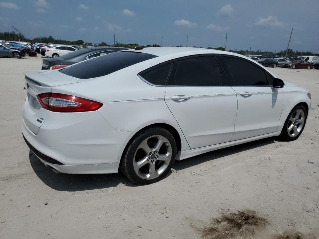 3FA6P0HD5FR261636 | 2015 Ford fusion se