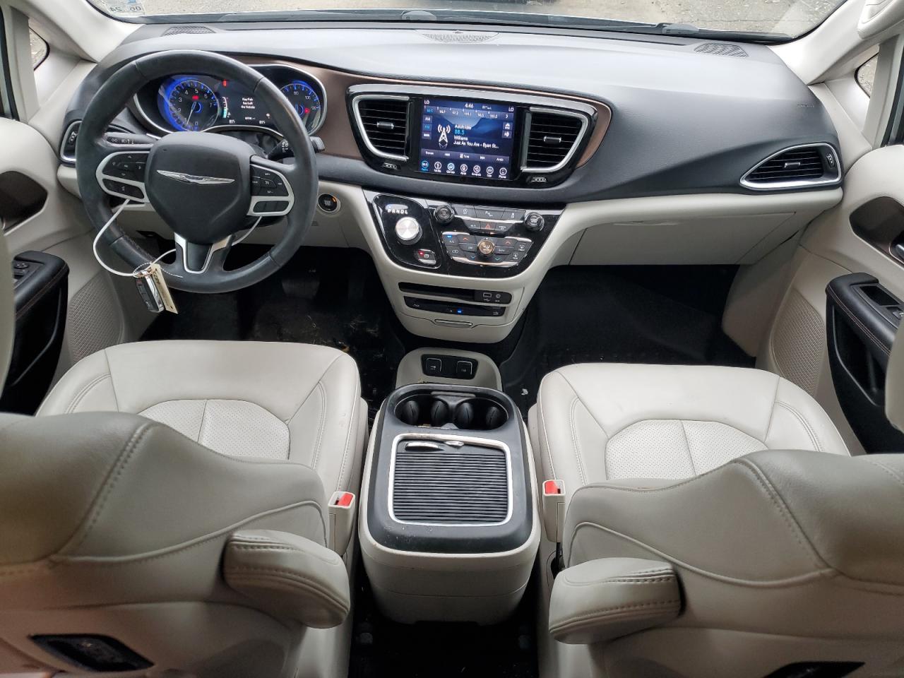 2C4RC1EG4JR229296 2018 Chrysler Pacifica Touring L Plus