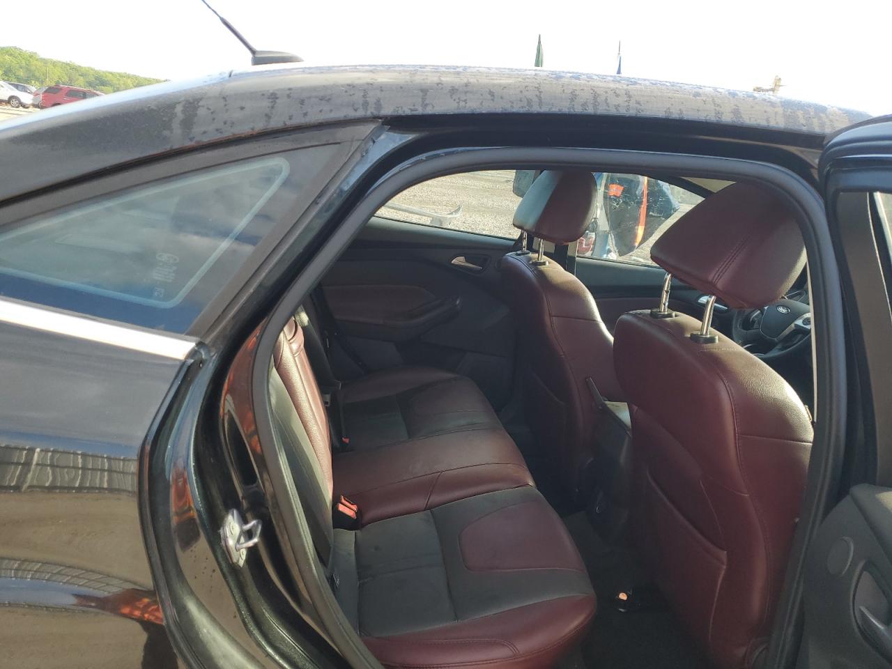 1FADP3J24DL177076 2013 Ford Focus Titanium